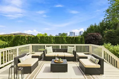 9671 Evergreen Drive, Bellevue, WA 98004 - Photo 13