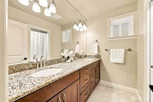 9671 Evergreen Dr, Bellevue, WA 98004 - Photo 27