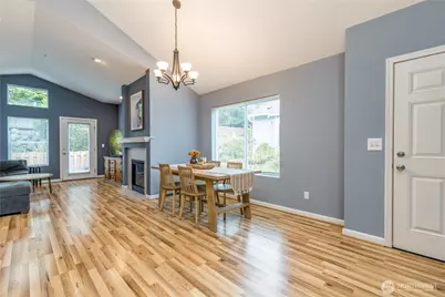 7114 James Place SE, Auburn, WA 98092 - Photo 3