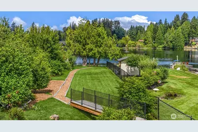 16226 E Shore Drive #B, Lynnwood, WA 98087 - Photo 3
