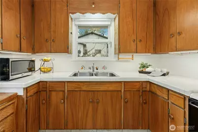 6526 NE 198th Street, Kenmore, WA 98028 - Photo 15