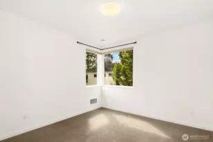 13752 Wayne Pl N, Seattle, WA 98133 - Photo 23