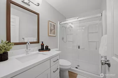 2920 76th Avenue SE #211, Mercer Island, WA 98040 - Photo 17