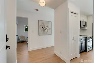 321 Bellevue Way SE, Bellevue, WA 98004 - Photo 3