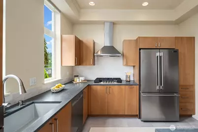 511 7th Avenue #401, Kirkland, WA 98033 - Photo 9