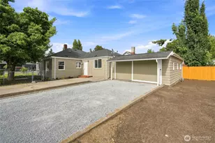 901 11th St, Sedro Woolley, WA 98284 - Photo 1