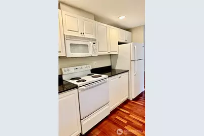 4421 249th Terrace SE #11-202, Sammamish, WA 98029 - Photo 9