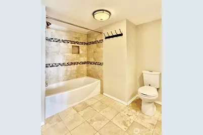 4421 249th Terrace SE #11-202, Sammamish, WA 98029 - Photo 13