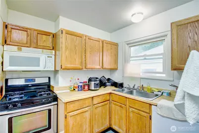 1135 E Orange Avenue, Burlington, WA 98233 - Photo 9