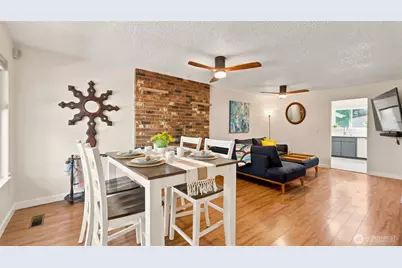16203 SE Petrovitsky Road, Renton, WA 98058 - Photo 5