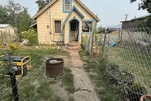 54 N Adams St, Republic, WA 99166 - Photo 1