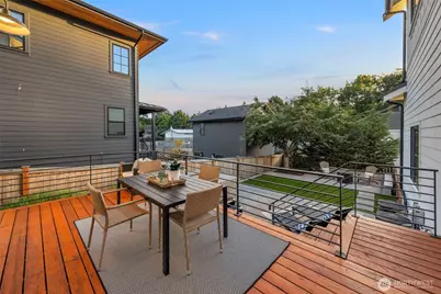 3647 33rd Avenue W, Seattle, WA 98199 - Photo 31