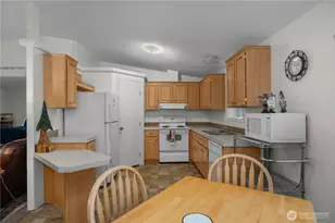 451 E Lakeshore Dr W, Shelton, WA 98584 - Photo 3