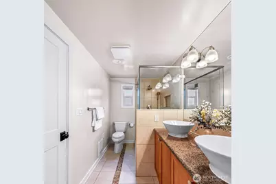 5717 59th Avenue NE, Seattle, WA 98105 - Photo 17