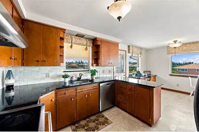 9304 23rd Avenue NW, Seattle, WA 98117 - Photo 15