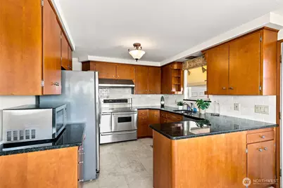 9304 23rd Avenue NW, Seattle, WA 98117 - Photo 13