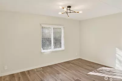 2424 S 130th Place, SeaTac, WA 98168 - Photo 11