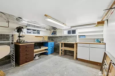 11728 Riviera Place NE, Seattle, WA 98125 - Photo 25