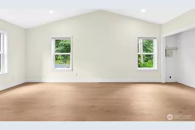 11728 Riviera Place NE, Seattle, WA 98125 - Photo 21