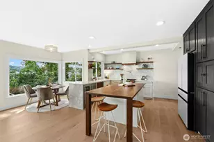 11728 Riviera Pl NE, Seattle, WA 98125 - Photo 9