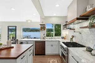 11728 Riviera Pl NE, Seattle, WA 98125 - Photo 7