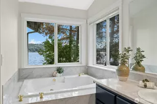 11728 Riviera Pl NE, Seattle, WA 98125 - Photo 17
