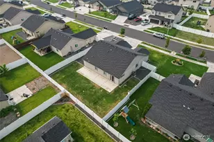4229 W Cove West Dr, Moses Lake, WA 98837 - Photo 3