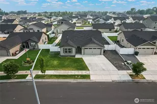 4229 W Cove West Dr, Moses Lake, WA 98837 - Photo 1