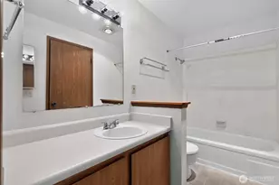1740 NE 86th St, Seattle, WA 98115 - Photo 19