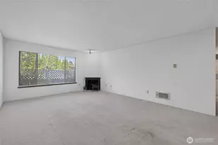 1740 NE 86th St, Seattle, WA 98115 - Photo 13