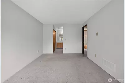1740 NE 86th Street #101, Seattle, WA 98115 - Photo 17