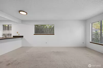 1740 NE 86th Street #101, Seattle, WA 98115 - Photo 11
