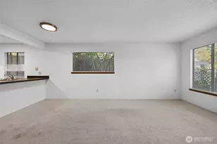 1740 NE 86th St, Seattle, WA 98115 - Photo 11