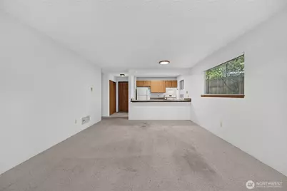 1740 NE 86th Street #101, Seattle, WA 98115 - Photo 9