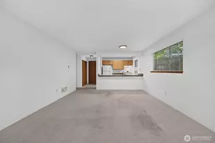 1740 NE 86th St, Seattle, WA 98115 - Photo 9