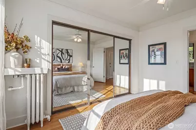 1808 Bigelow Avenue N #101B, Seattle, WA 98109 - Photo 17