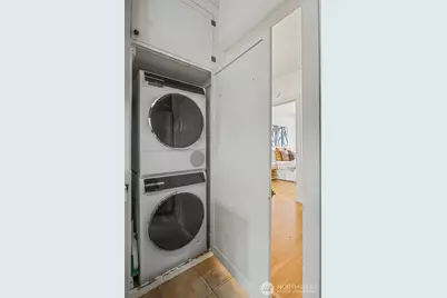 1808 Bigelow Avenue N #101B, Seattle, WA 98109 - Photo 13