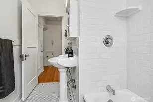 1808 Bigelow Ave N, Seattle, WA 98109 - Photo 15