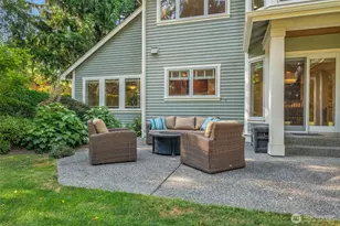 9845 NE 22nd St, Bellevue, WA 98004 - Photo 37
