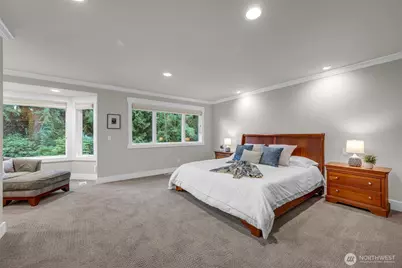 9845 NE 22nd Street, Bellevue, WA 98004 - Photo 21