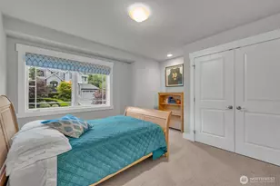 9845 NE 22nd St, Bellevue, WA 98004 - Photo 27