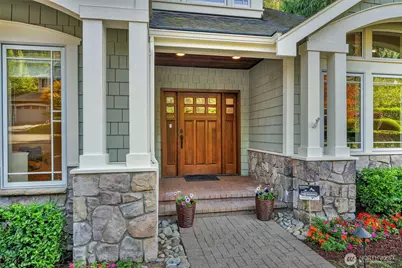 9845 NE 22nd Street, Bellevue, WA 98004 - Photo 3