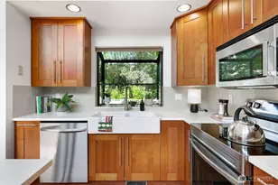 9559 45th Ave NE, Seattle, WA 98115 - Photo 11