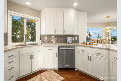 912 Cedar Street, Edmonds, WA 98020 - Photo 13
