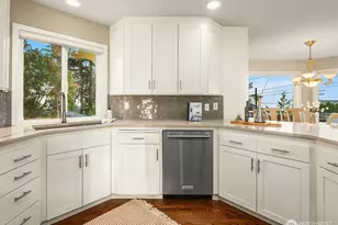 912 Cedar St, Edmonds, WA 98020 - Photo 13