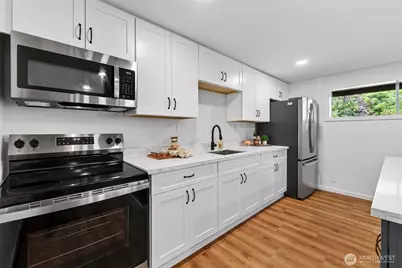 4014 Robin Road W, University Place, WA 98466 - Photo 23