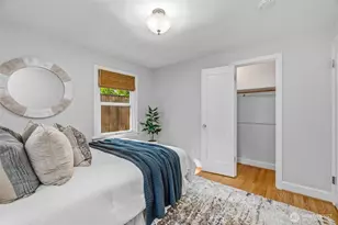 2745 NE 89th St, Seattle, WA 98115 - Photo 9