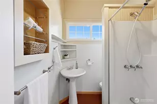 611 Rose St, Port Townsend, WA 98368 - Photo 13