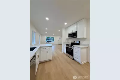 2405 NE 10th Street, Renton, WA 98056 - Photo 19