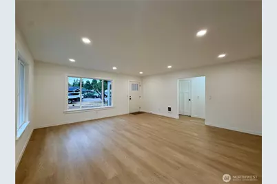 2405 NE 10th Street, Renton, WA 98056 - Photo 13